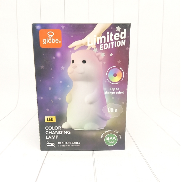 Globe Ottie The Otter NIP Rechargeable LED 7in Color Changing Kids Lamp - Picture 1 of 9